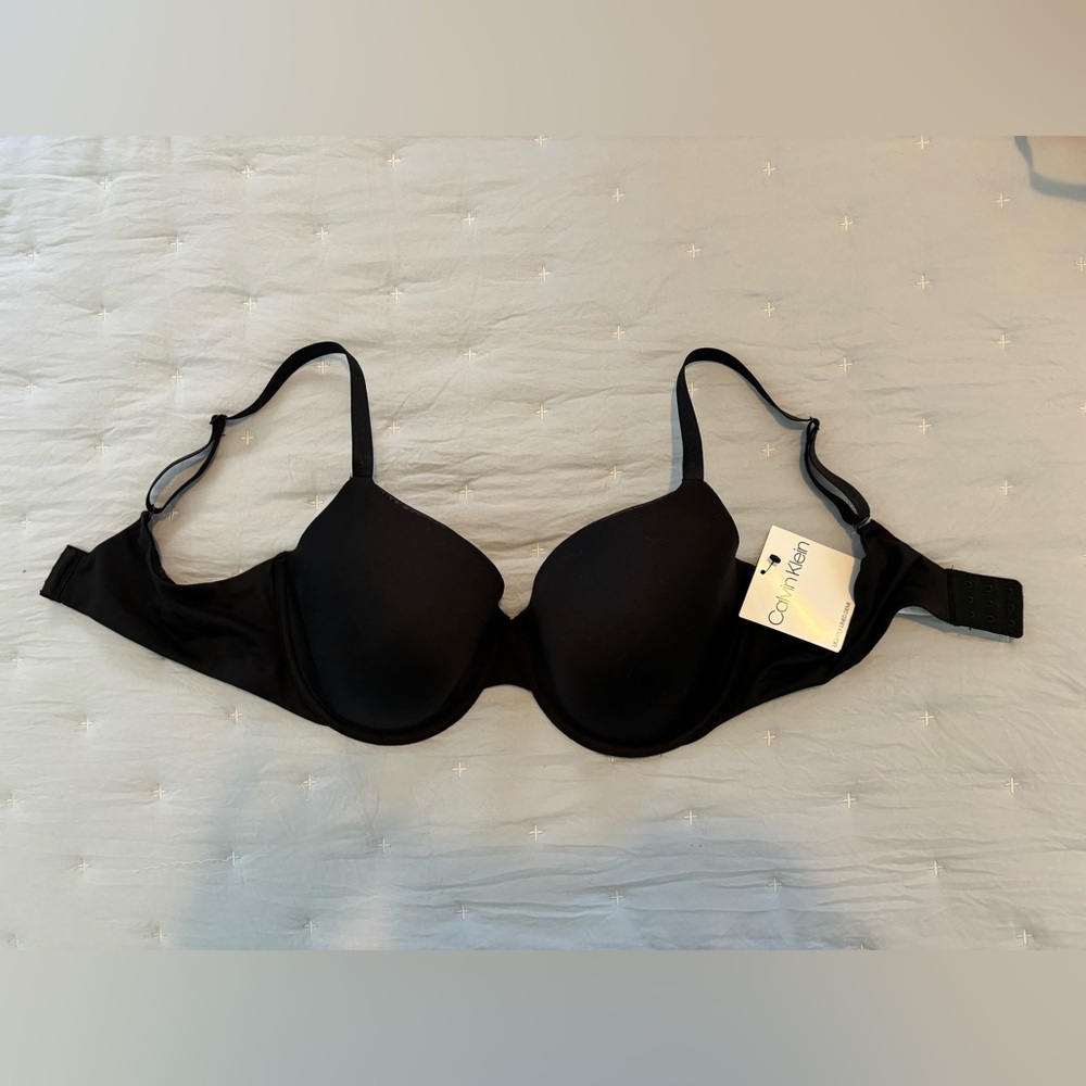 NWT Calvin Klein 38D Lightly Lined Demi Bra